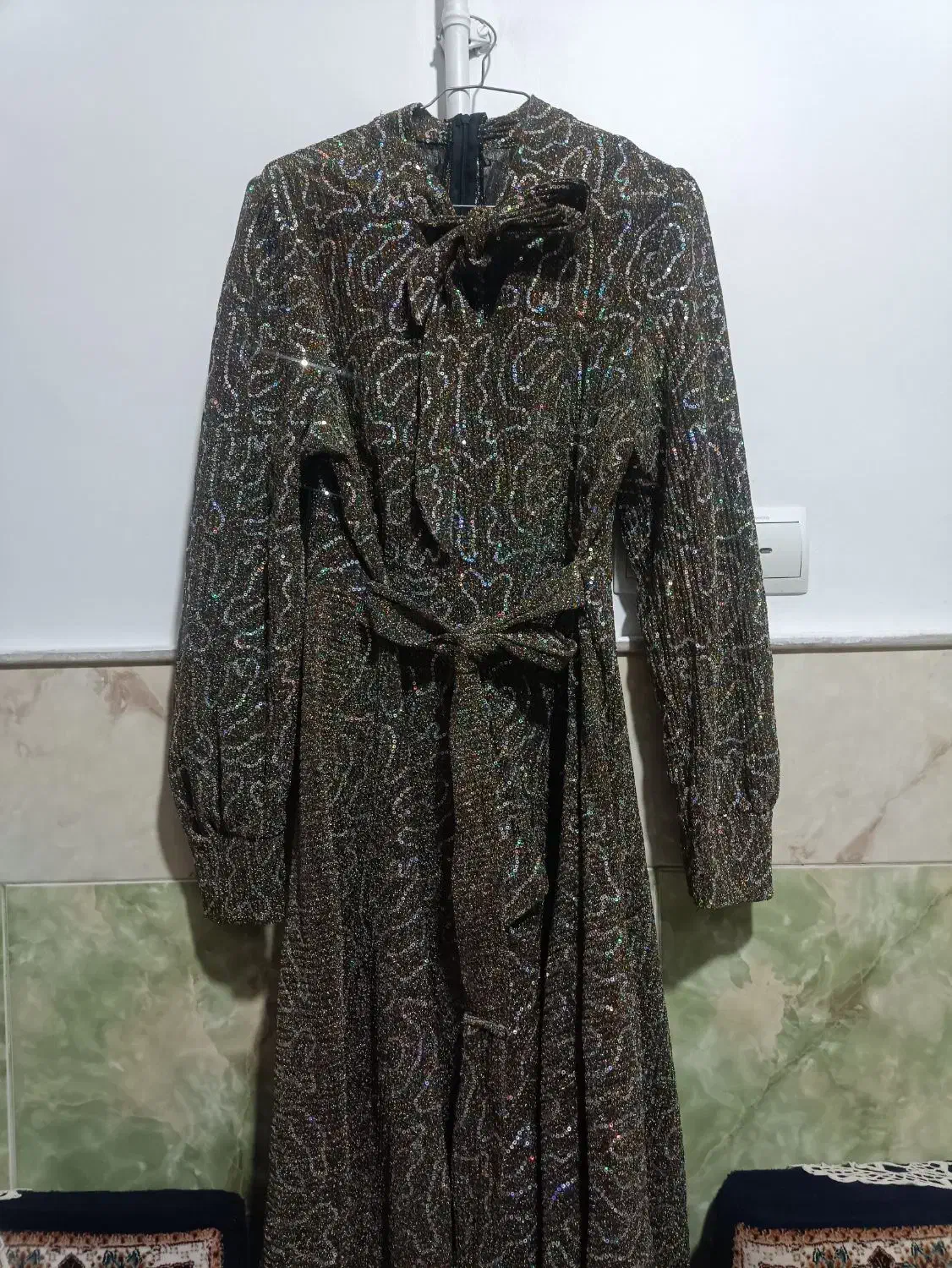 مجلسی|لباس|قم, ولیعصر|دیوار