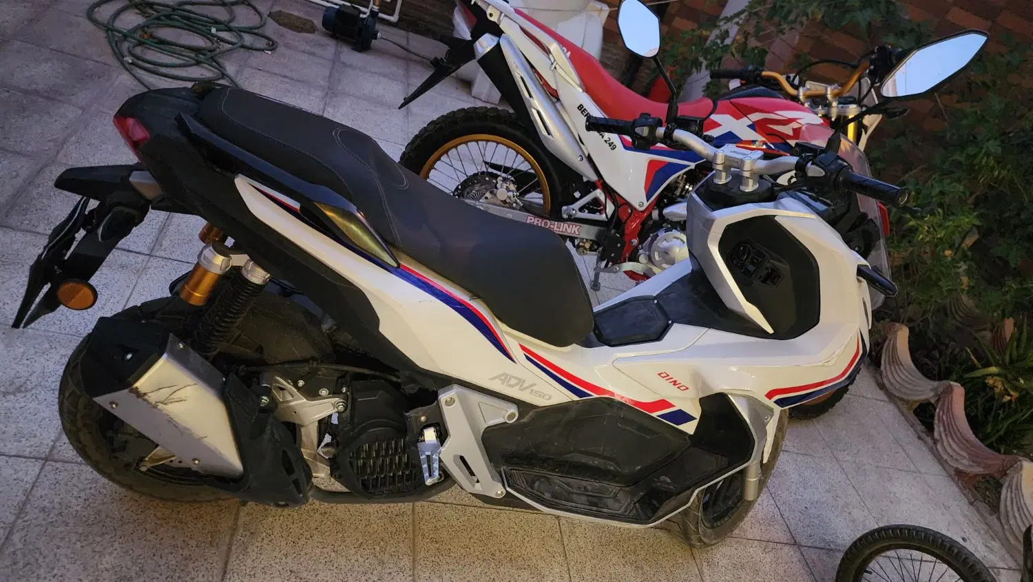 موتور adv 150 dino 402|موتورسیکلت|اصفهان, بهارستان|دیوار