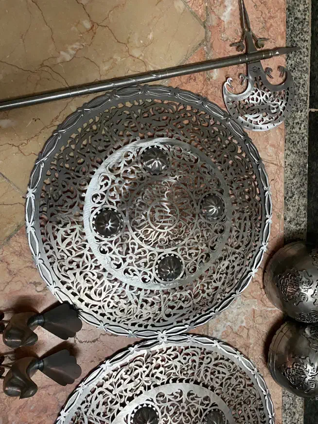 طراحی و ساخت صنایع فولادی /ملزومات علامت /سردم/سپر|کلکسیون اشیاء عتیقه|تهران, استاد معین|دیوار