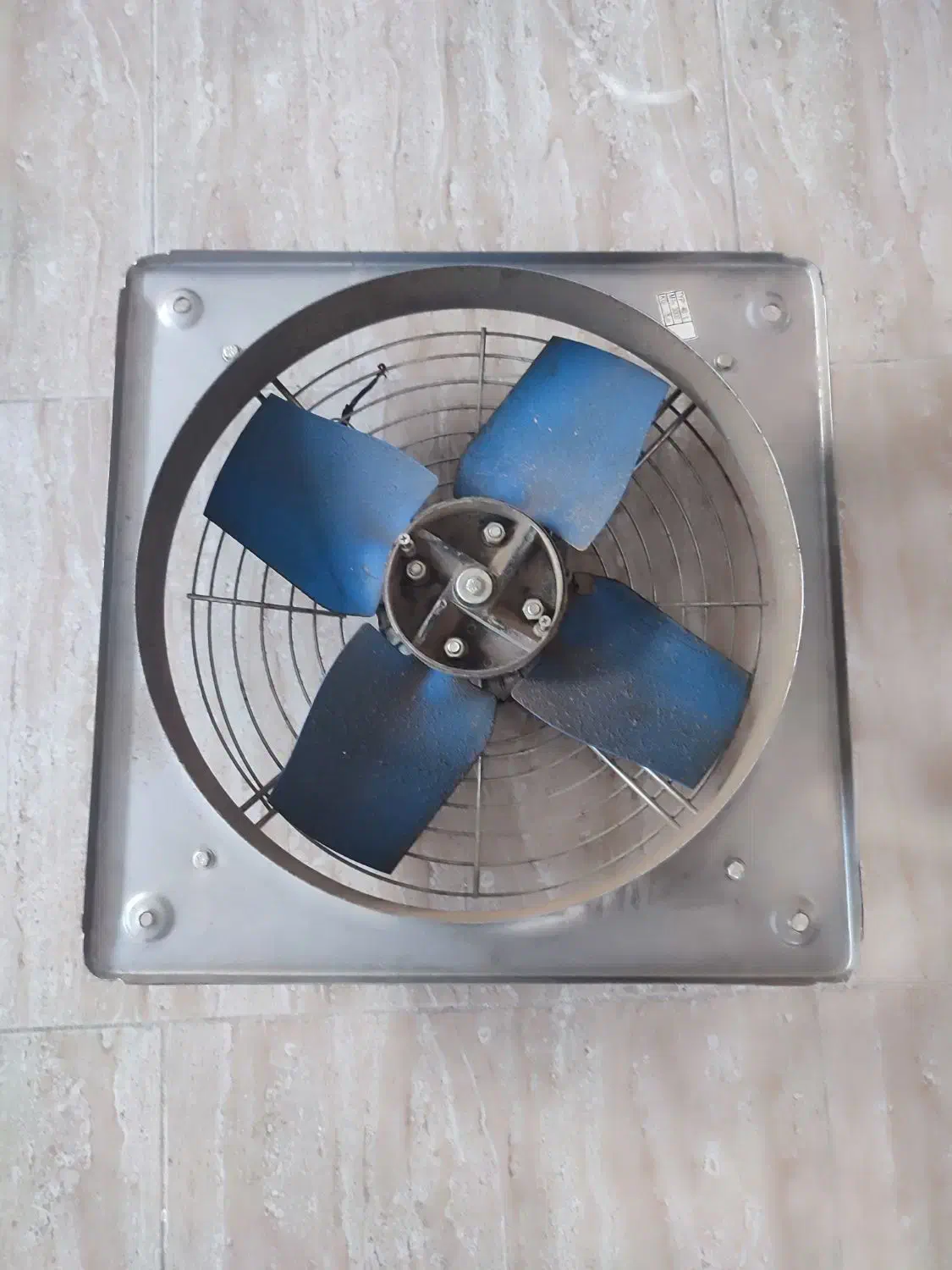 تهویه هوا صنعتی|پنکه و تصفیه‌کنندهٔ هوا|ارومیه, |دیوار