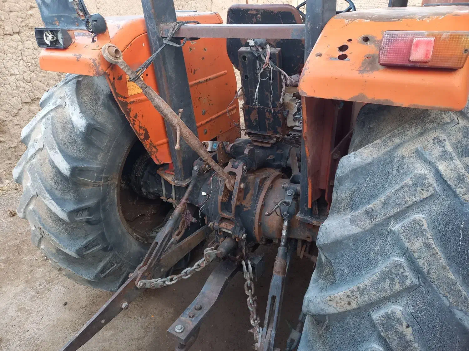 تراکتور۲۸۵تک مدل۸۲|خودرو سنگین|سبزوار, باهنر|دیوار