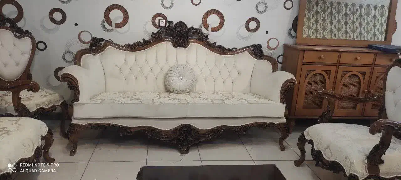 با مبل دلاوران منزلتون‌ مثل الماس میدرخشه|مبلمان خانگی و میز عسلی|زارچ, |دیوار