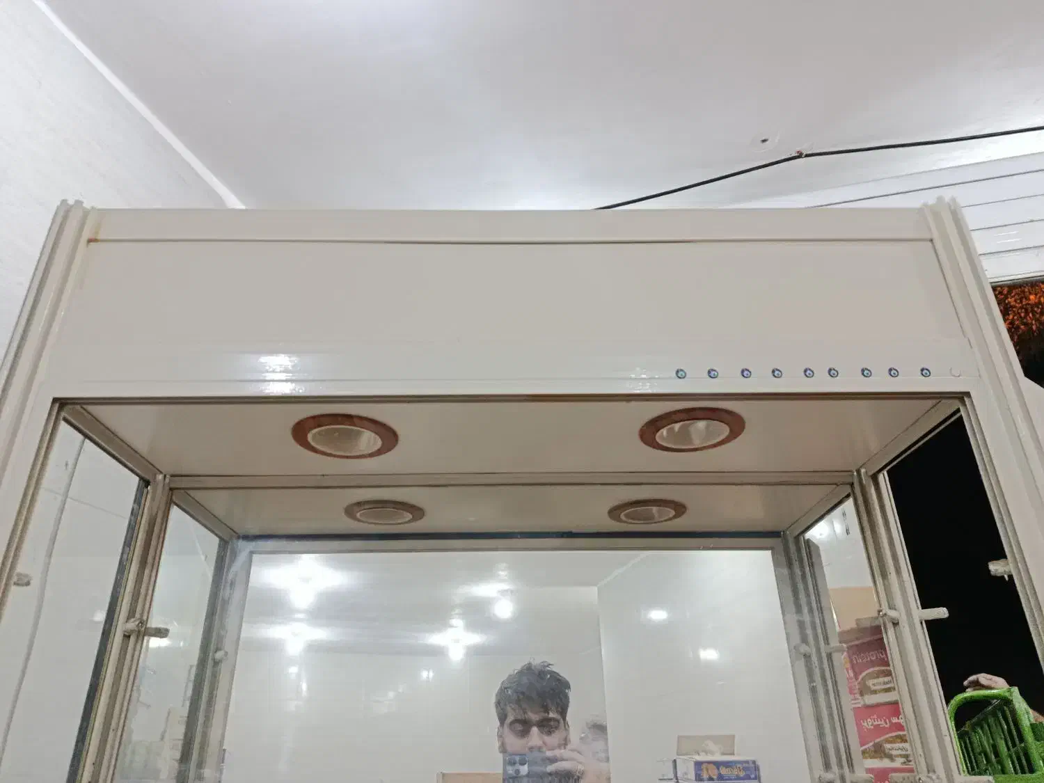 ویترین شیشه ای سه تیکه|بوفه، ویترین، کنسول|دزفول, |دیوار