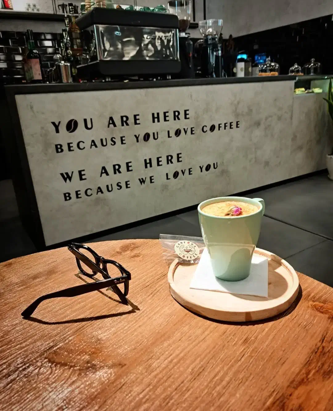 باریستا خانم حرفه ای|استخدام خدمات فروشگاه و رستوران|تهران, علم و صنعت|دیوار