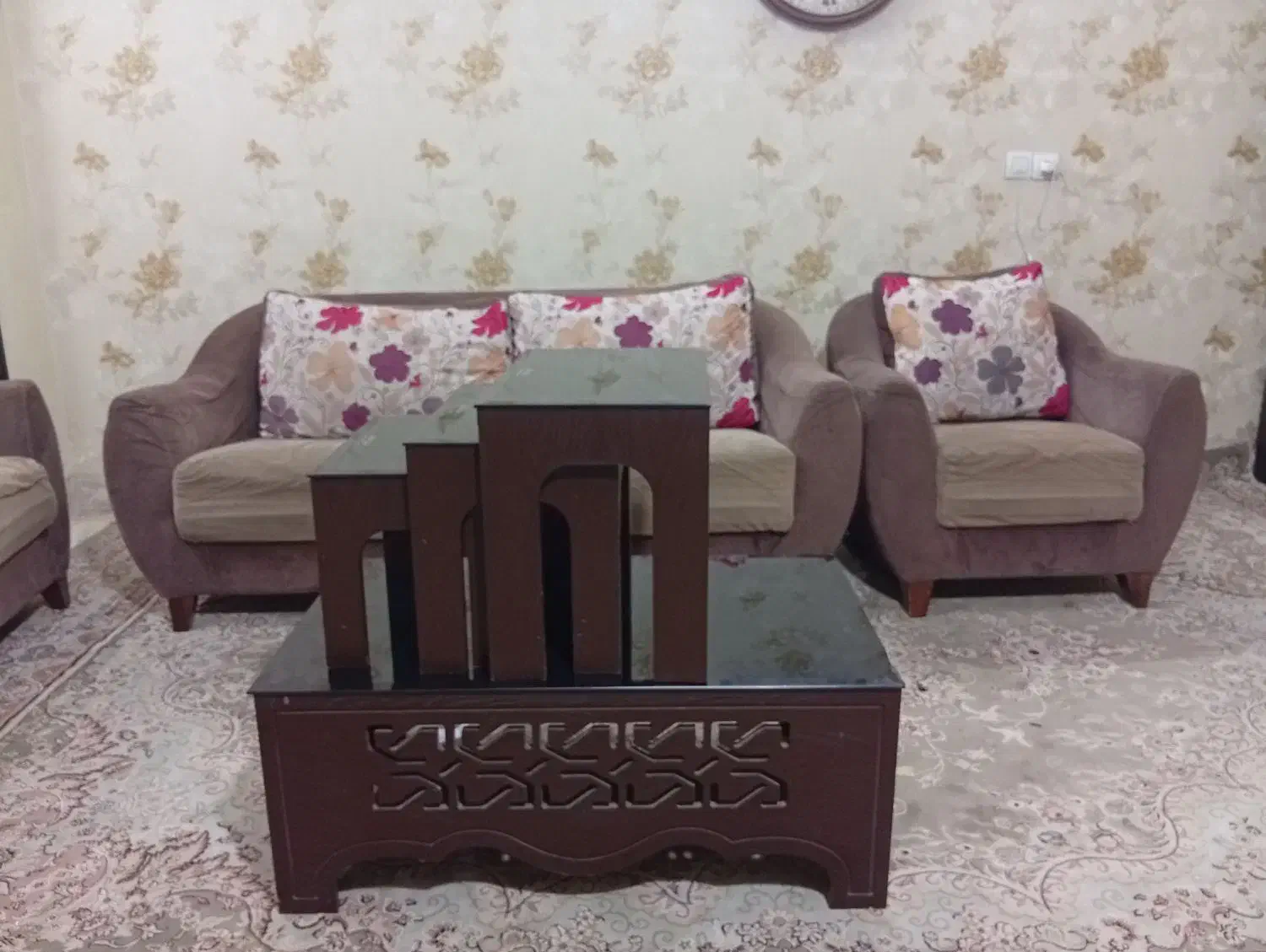 مبل هفت نفره راحتی و میز جلومبلی|مبلمان خانگی و میز عسلی|کرج, کرج نو|دیوار