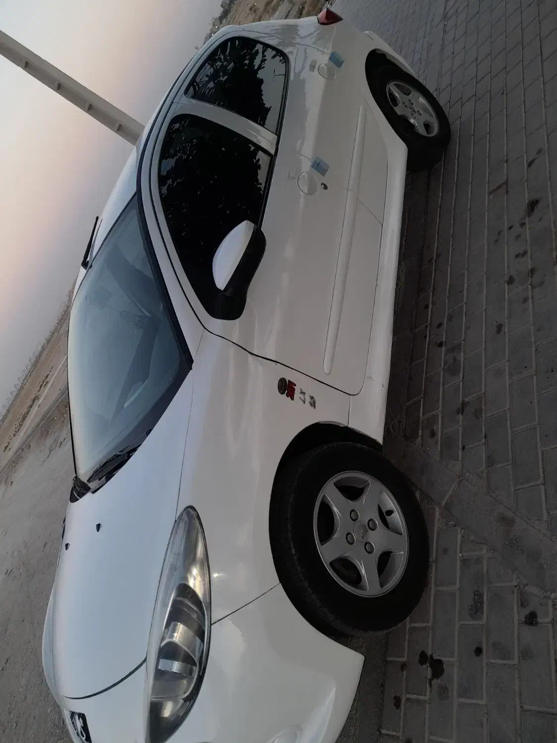 پژو 207i اتوماتیک، مدل ۱۳۹۰|خودرو سواری و وانت|باغستان, |دیوار