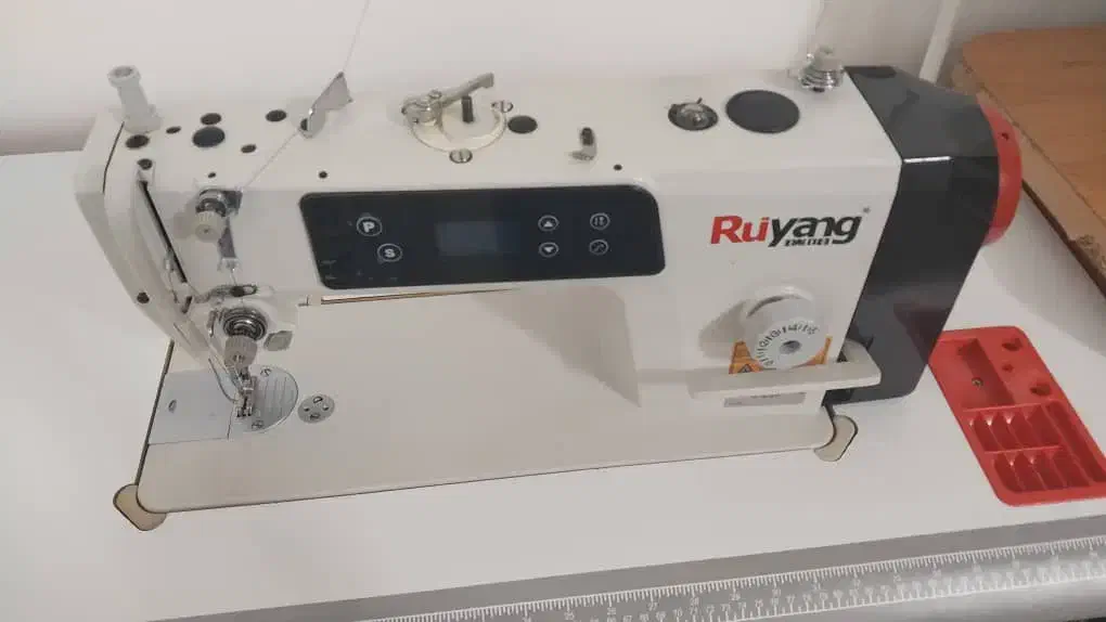 چرخ راسته دوز صنعتی|چرخ خیاطی و ریسندگی|لار, |دیوار