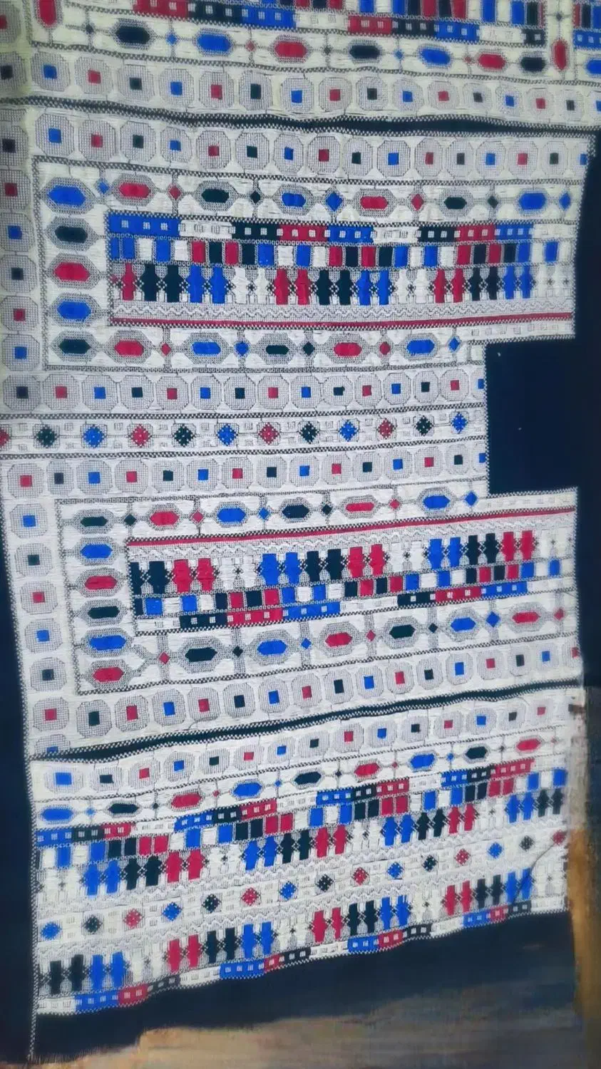 زی آستین چپی دوز|لباس|راهگان, |دیوار