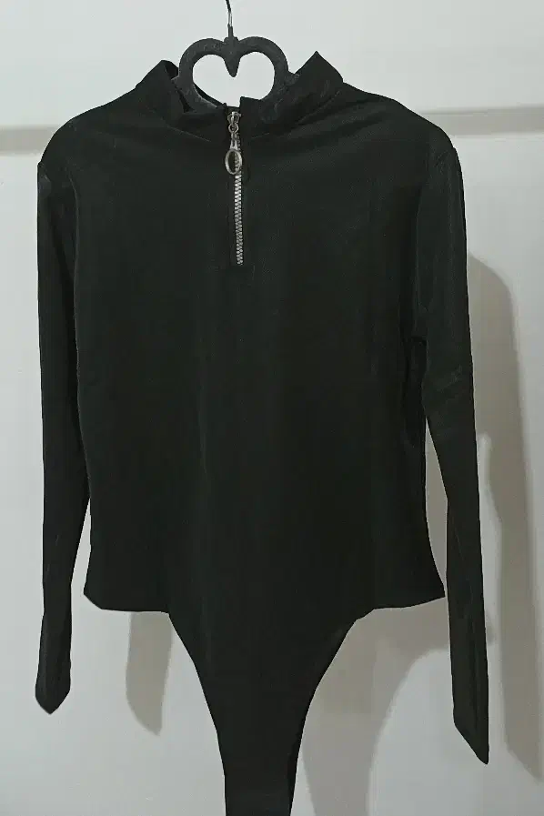 بادی|لباس|ملارد, |دیوار