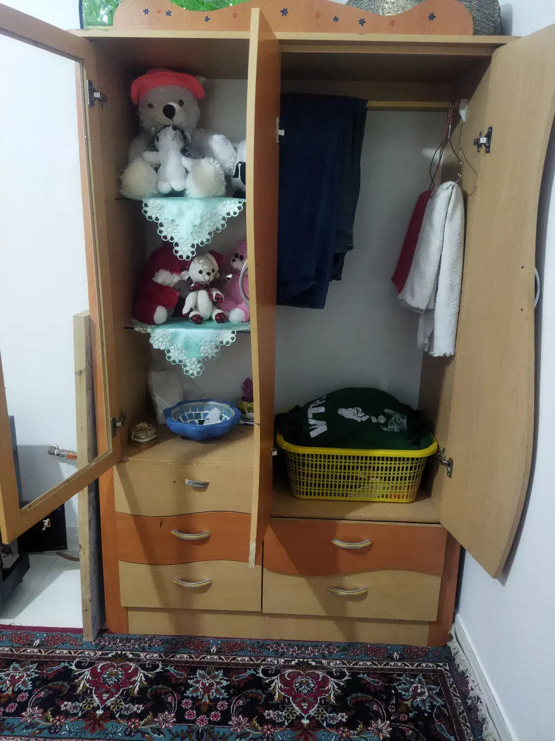 کمد نوجوان|جاکفشی، کمد، دراور|مرودشت, ابوذر شمالی|دیوار