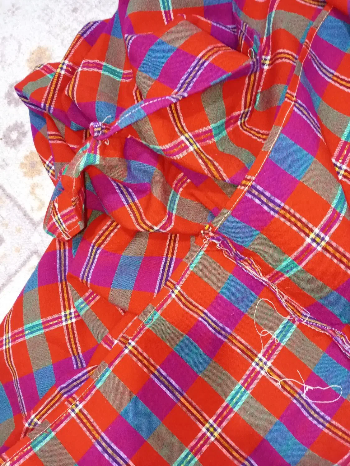 بغچه. بزرگ که تشک بسته میشه قدیمی|رختخواب، بالش، پتو|نیشابور, شهرک ولیعصر|دیوار