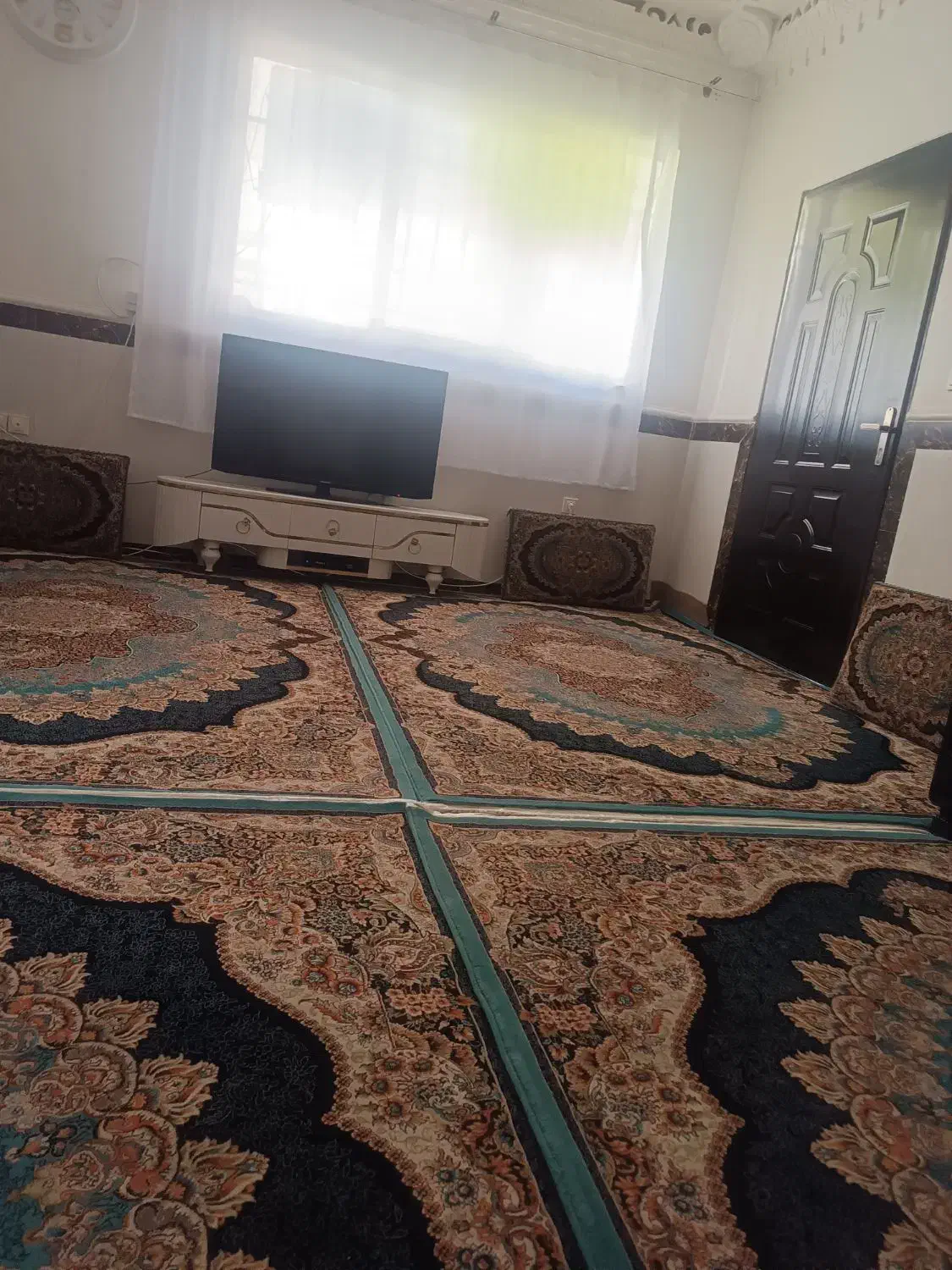 فرش فروشی|فرش|مریوان, |دیوار