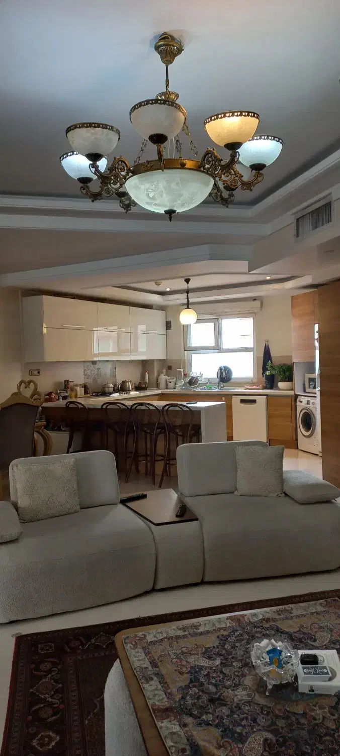 ۱۶۰متر،اقدسیه خیابان صنایع،طبقه بالا،دو پارکینگ