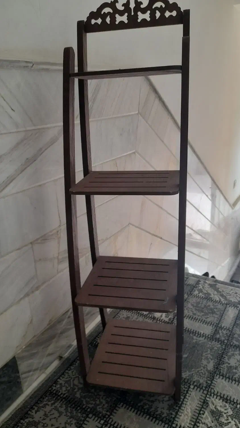 استند چوبی در حد|کتابخانه، شلف، قفسه‌های دیواری|قم, زند آباد|دیوار