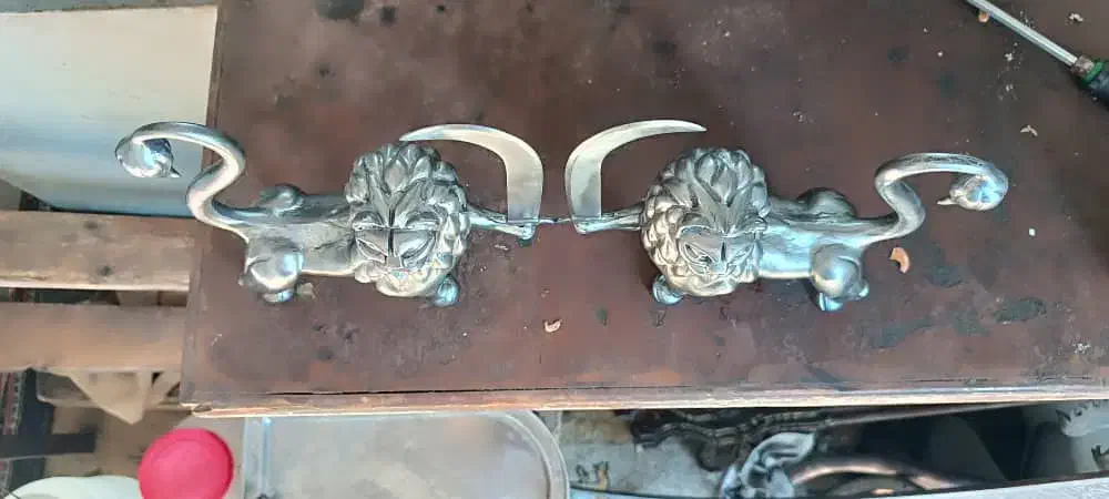 شیر علامت|کلکسیون اشیاء عتیقه|قرچک, مهدیه|دیوار