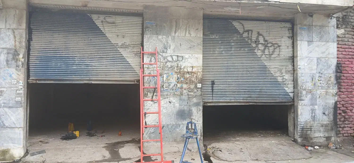 تعمیر کرکره فلزی وتعویض فنر باکمترین قیمت|خدمات پیشه و مهارت|کرمانشاه, |دیوار