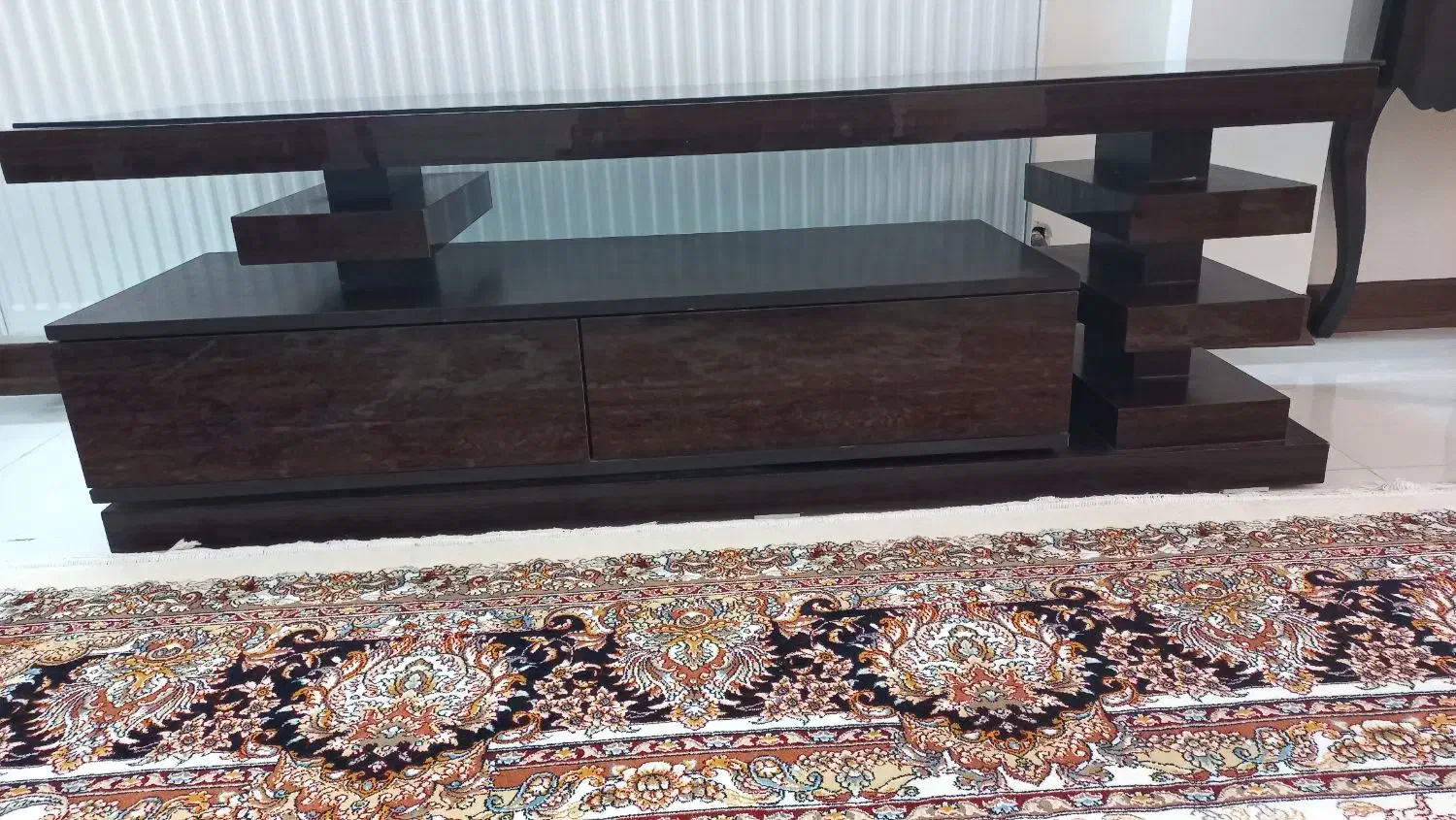 میز تلویزیون بسیار تمیز|میز تلویزیون|مشهد, امیریه|دیوار