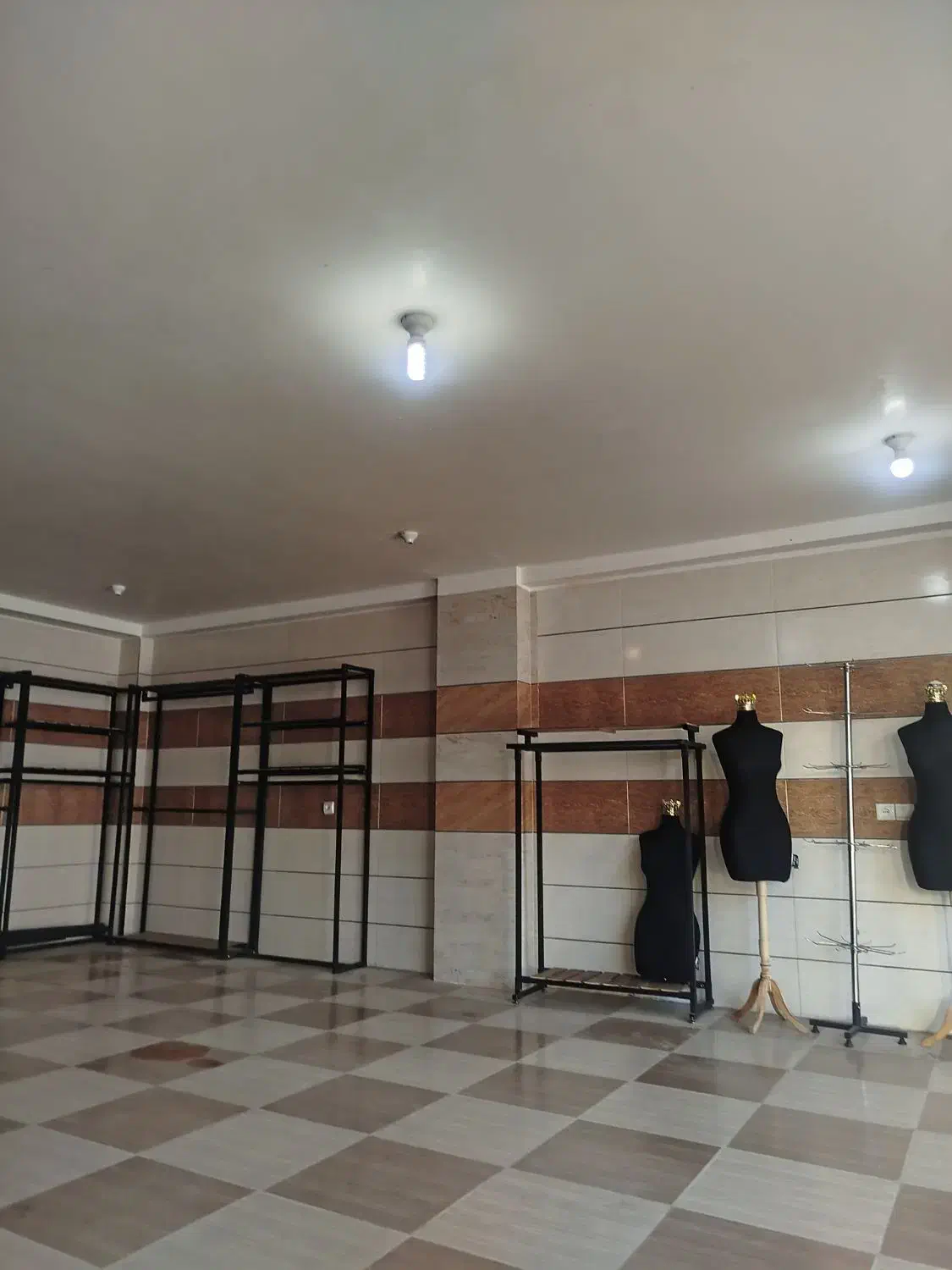 رگال ،چوب کار،مانکن ،دوربین مودم و سایر اقلام|فروشگاه و مغازه|ایلام, |دیوار