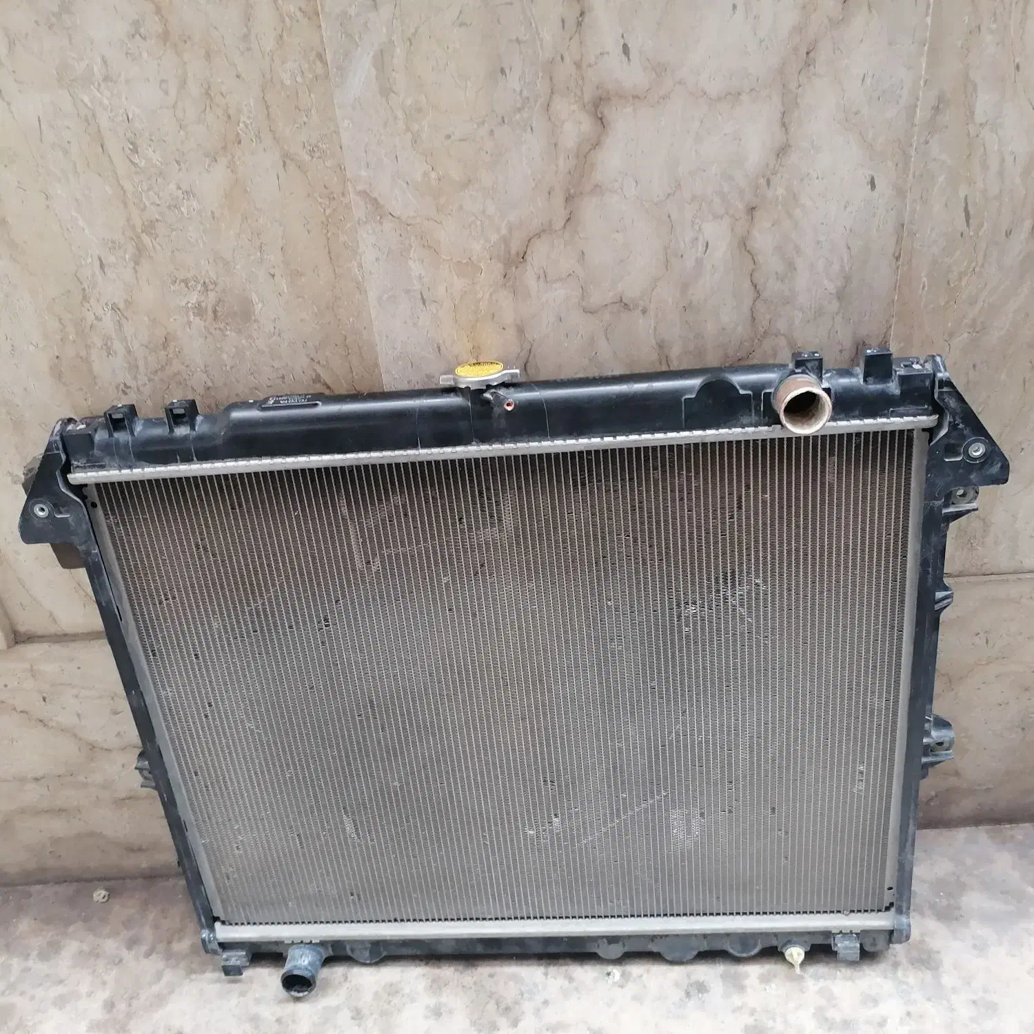 رادیاتورهایلوکس اصل صحیح وسالم|قطعات یدکی و لوازم جانبی|تهران, بهارستان|دیوار