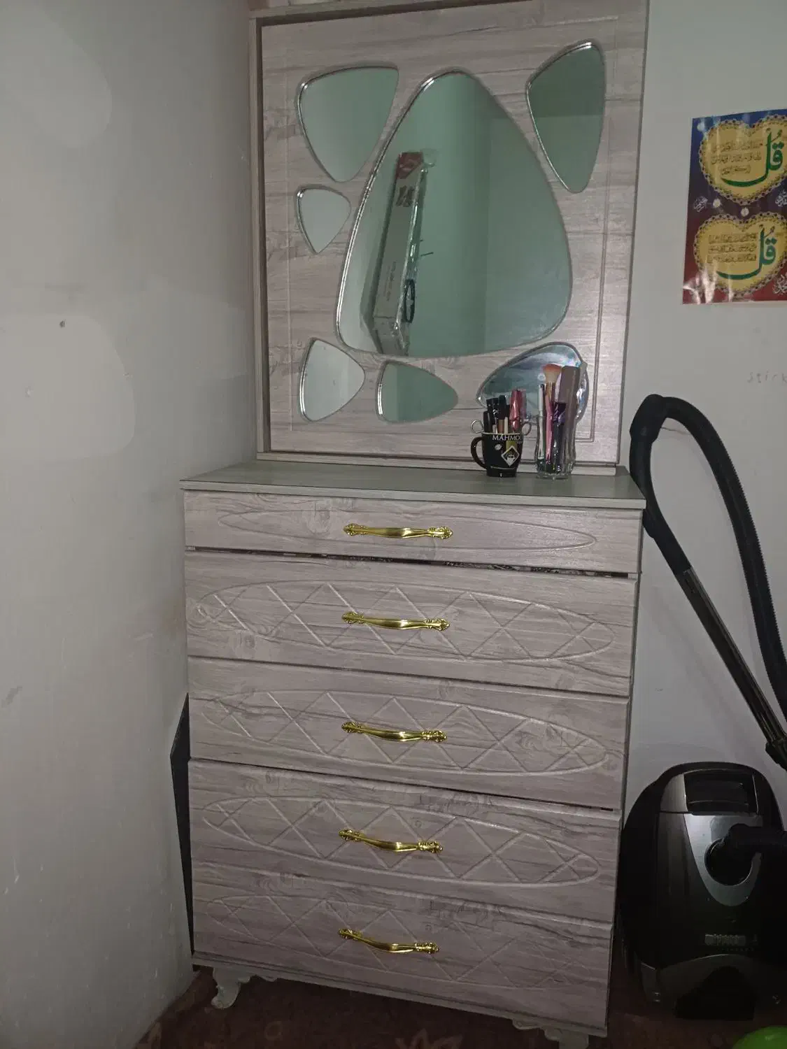 دراور کمد درحد|جاکفشی، کمد، دراور|قزوین, |دیوار