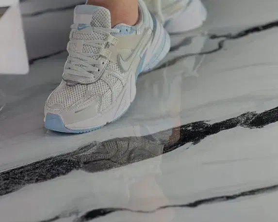 کفش کتونی سفید|کیف، کفش، کمربند|شاهین‌شهر, شهرک میلاد|دیوار