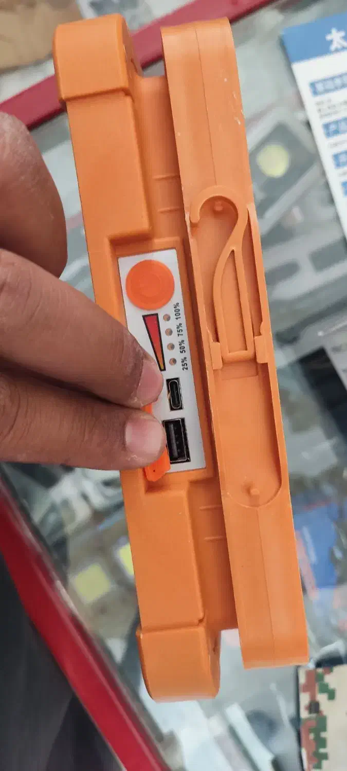 انواع پرژکتور شارژی و ماشینی تعداد محدود|لامپ و چراغ|سراوان, |دیوار