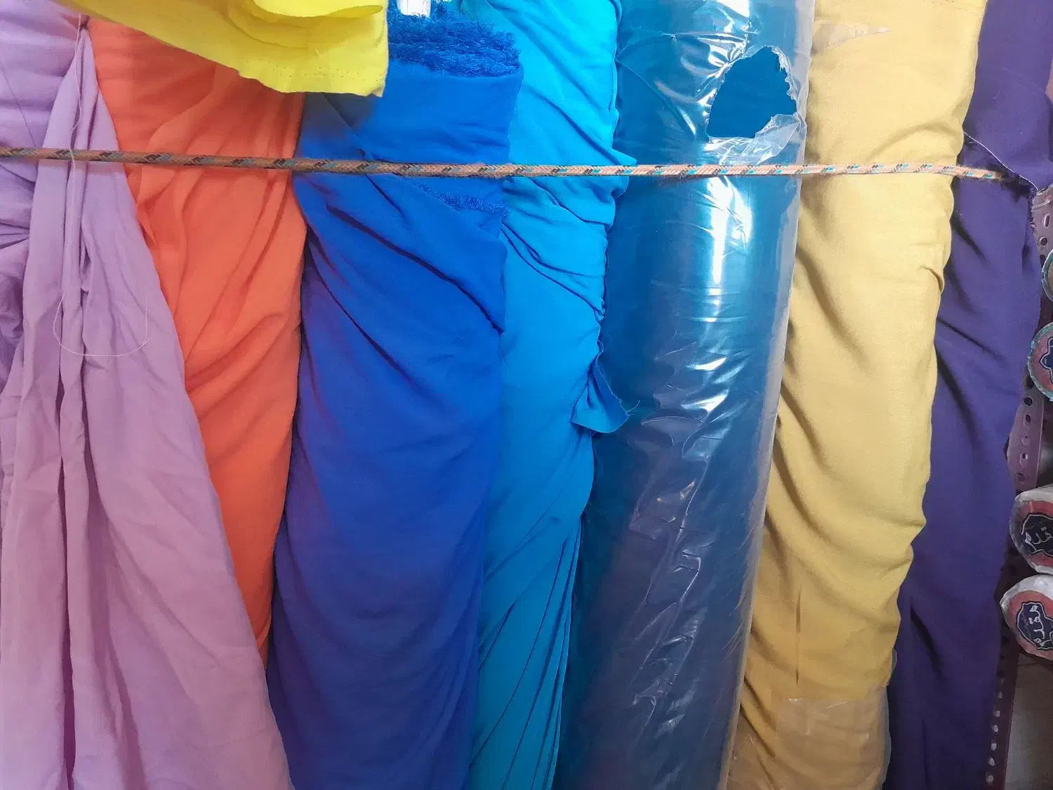 جنس کودری ایرانی|لباس|پاوه, |دیوار