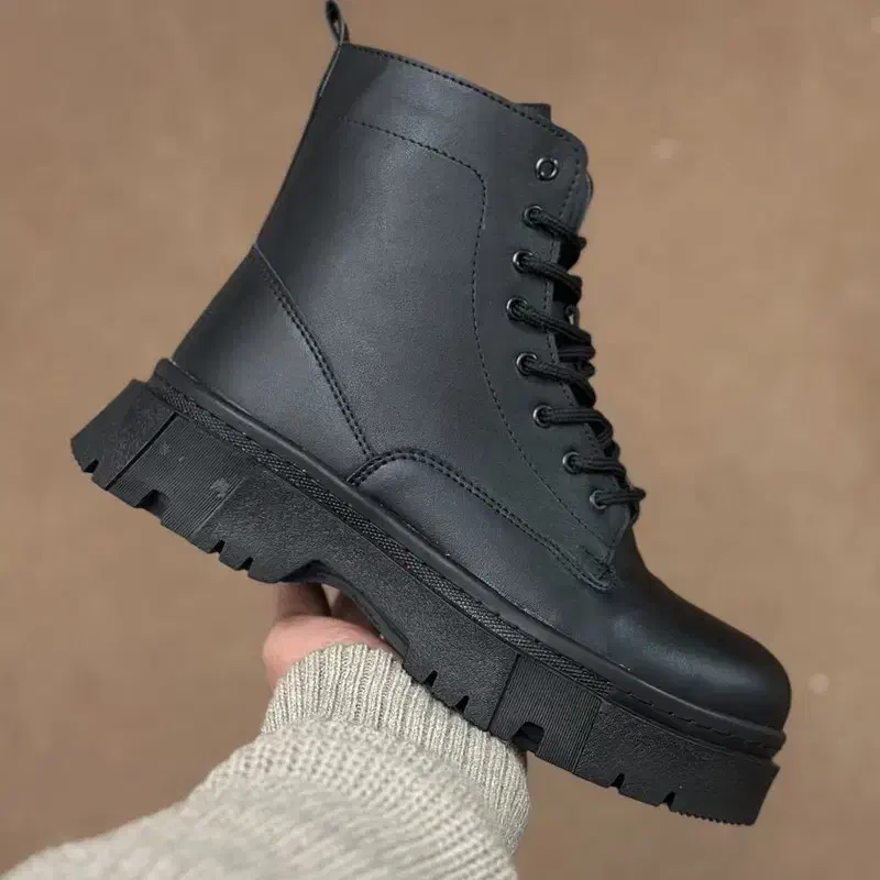 بوت مردانه برشکا بغل زیپ|کیف، کفش، کمربند|ارومیه, |دیوار