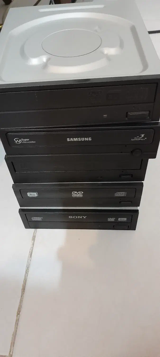 پنج عدد دی وی دی رایتر|قطعات و لوازم جانبی رایانه|ری, شهادت|دیوار