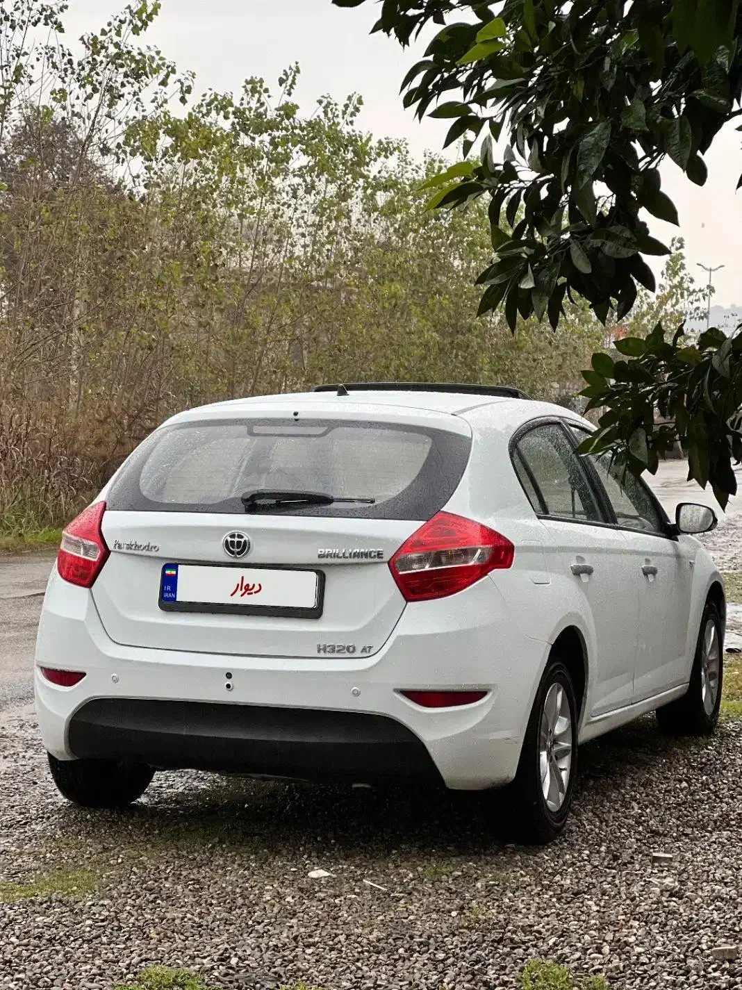 برلیانس 320مدل ۱۳۹۶ آس یه گلگیر رنگ شاسی هاسالم|خودرو سواری و وانت|لاهیجان, شیشه گران|دیوار