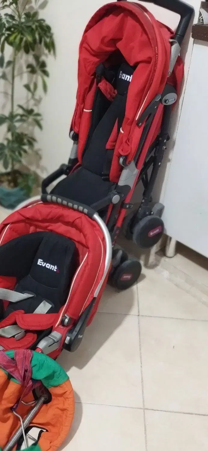 کالسکه و اغوشی وصندلی ماشین در حد نو|کالسکه و لوازم جانبی|فولادشهر, مسکن مهر فولادشهر|دیوار