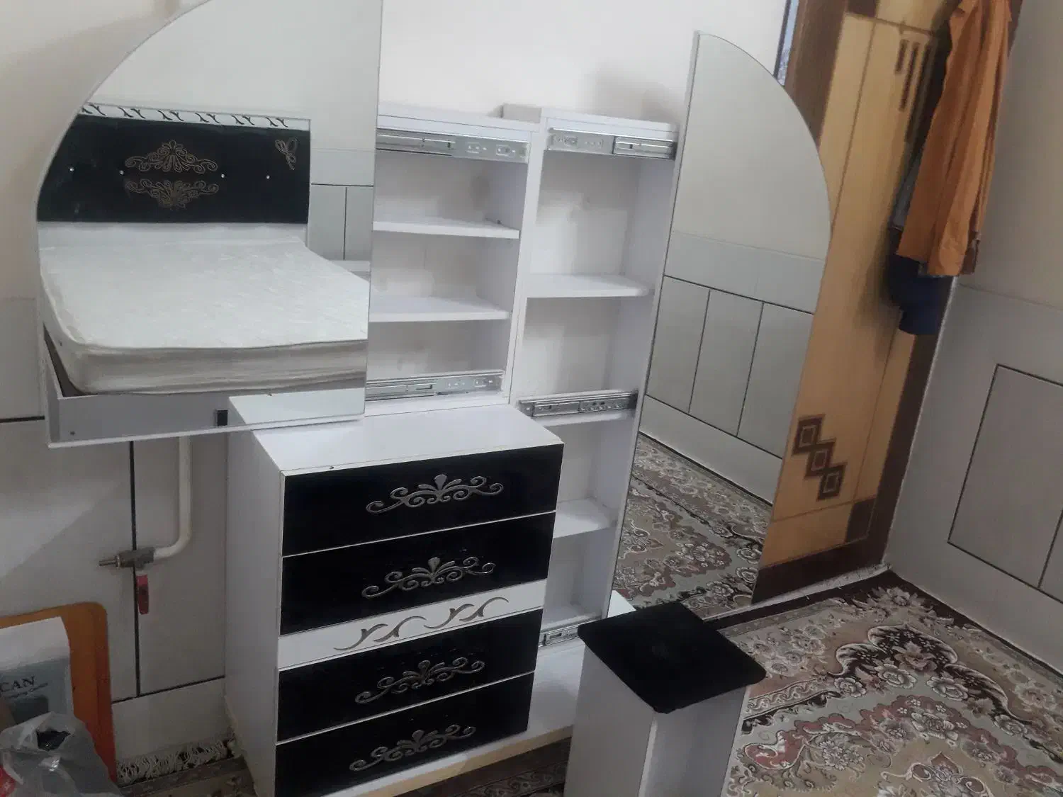 میز ارایش|مبلمان خانگی و میز عسلی|لنجان, |دیوار