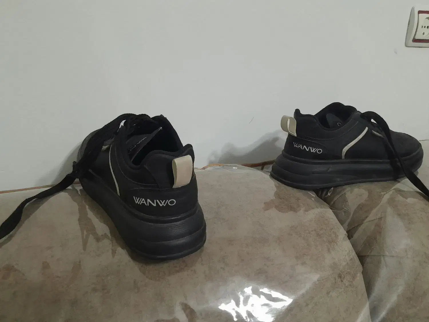 کفش|کیف، کفش، کمربند|شیراز, پودنک|دیوار