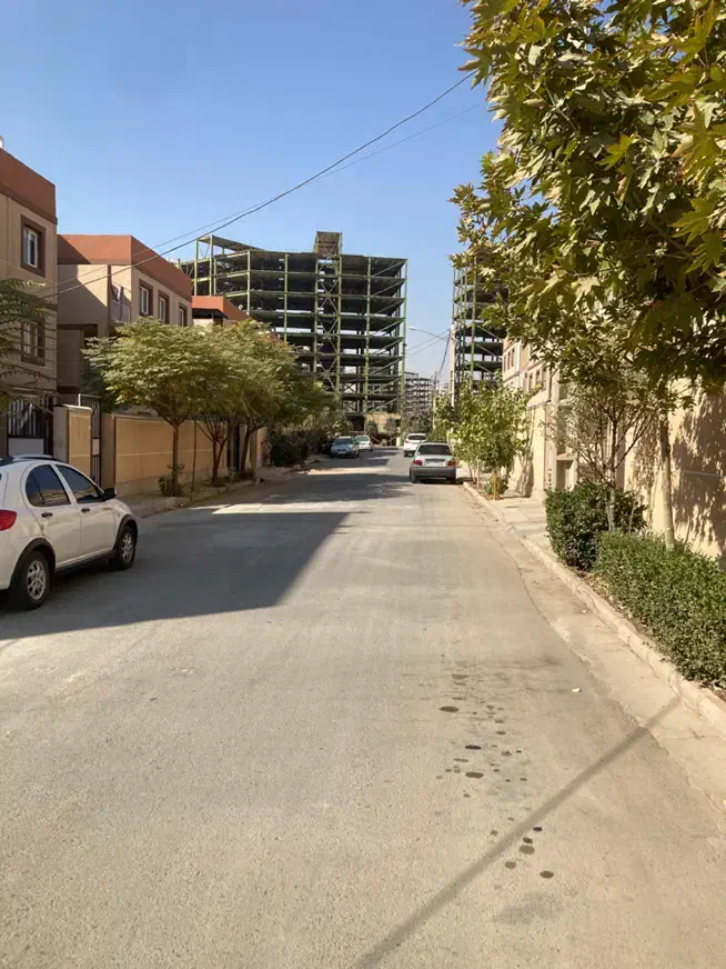 سهند ساران طبقه دوم خام روبه روی مترو|فروش آپارتمان|هشتگرد, شهرک مهستان ۱|دیوار