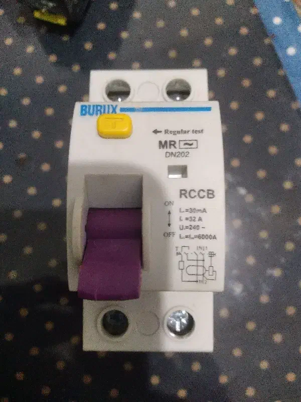 فیوز مینیاتوری|ابزارآلات|هشتگرد, فاز ۷ مهستان|دیوار