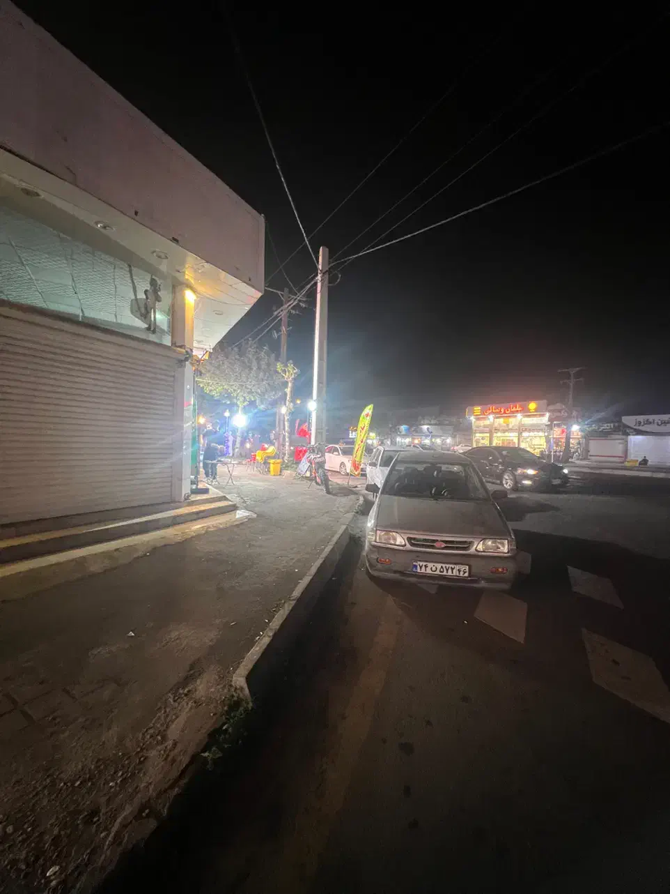 اجاره مغازه ۳۰متر،۲نبش بر اصلی نبش خ عرفان|اجارهٔ مغازه و غرفه|رشت, کوی یخ|دیوار