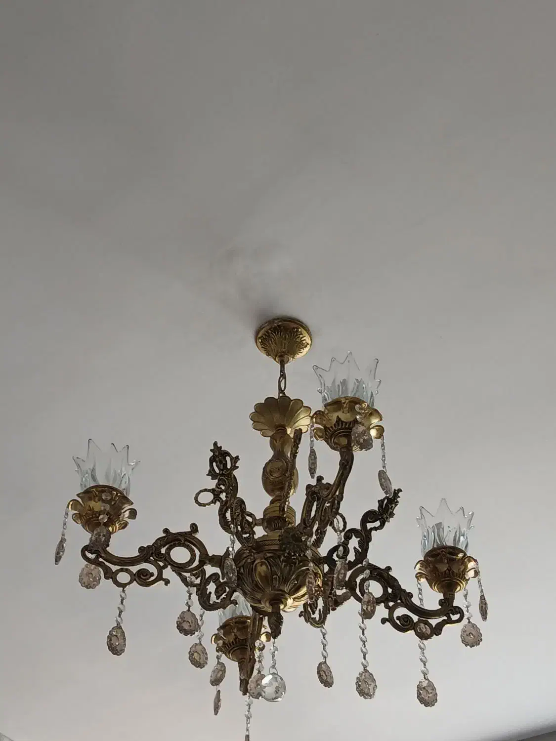 لوستر برنز|لوستر و چراغ آویز|گلبهار, شهر جدید گلبهار|دیوار