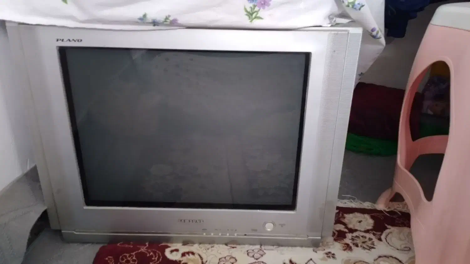 تلویزیون ۲۱اینچ|تلویزیون و پروژکتور|قوچان, |دیوار