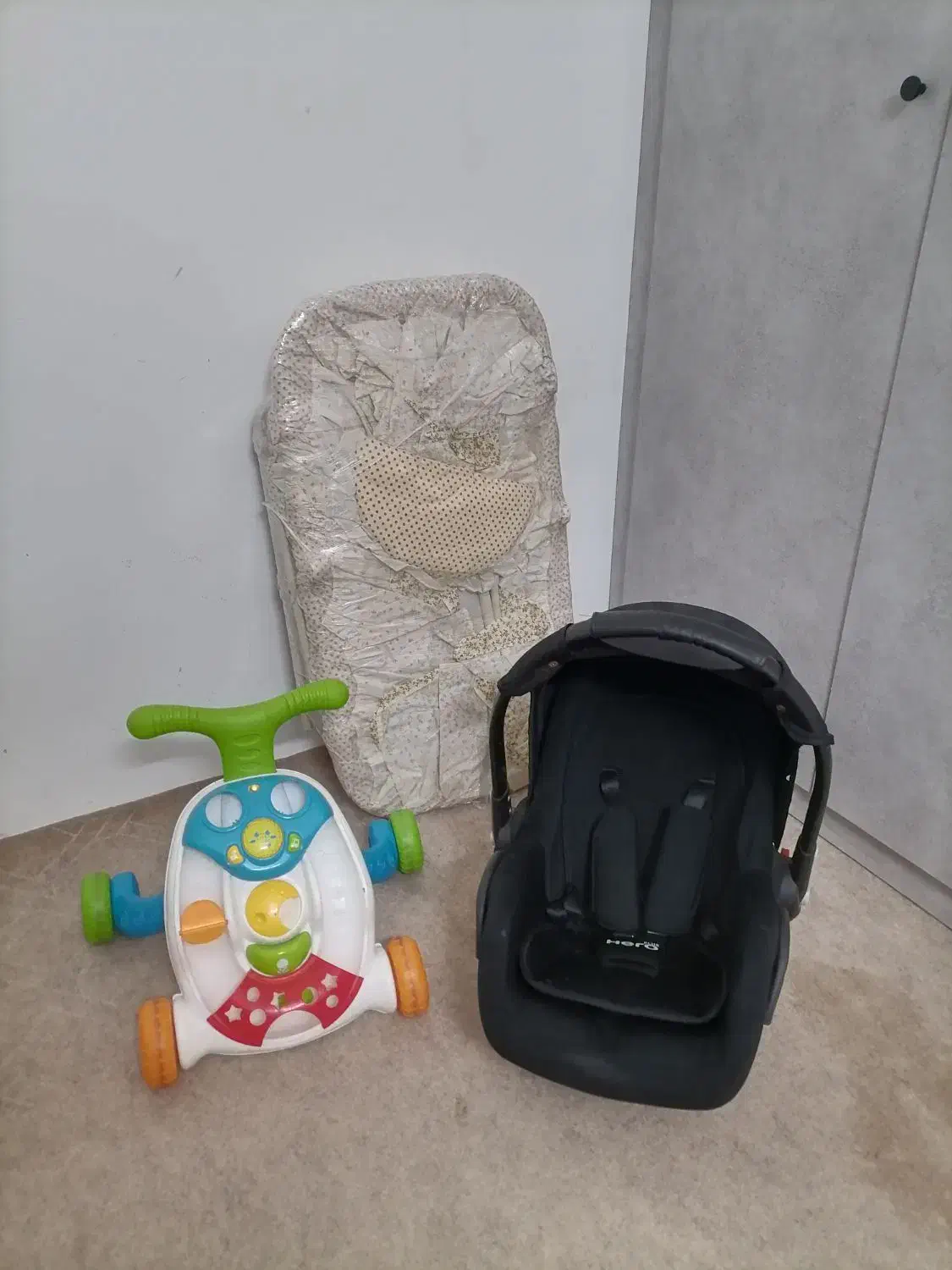 گهواره، کریر و واکر کودک|اسباب و اثاث بچه|گرگان, |دیوار