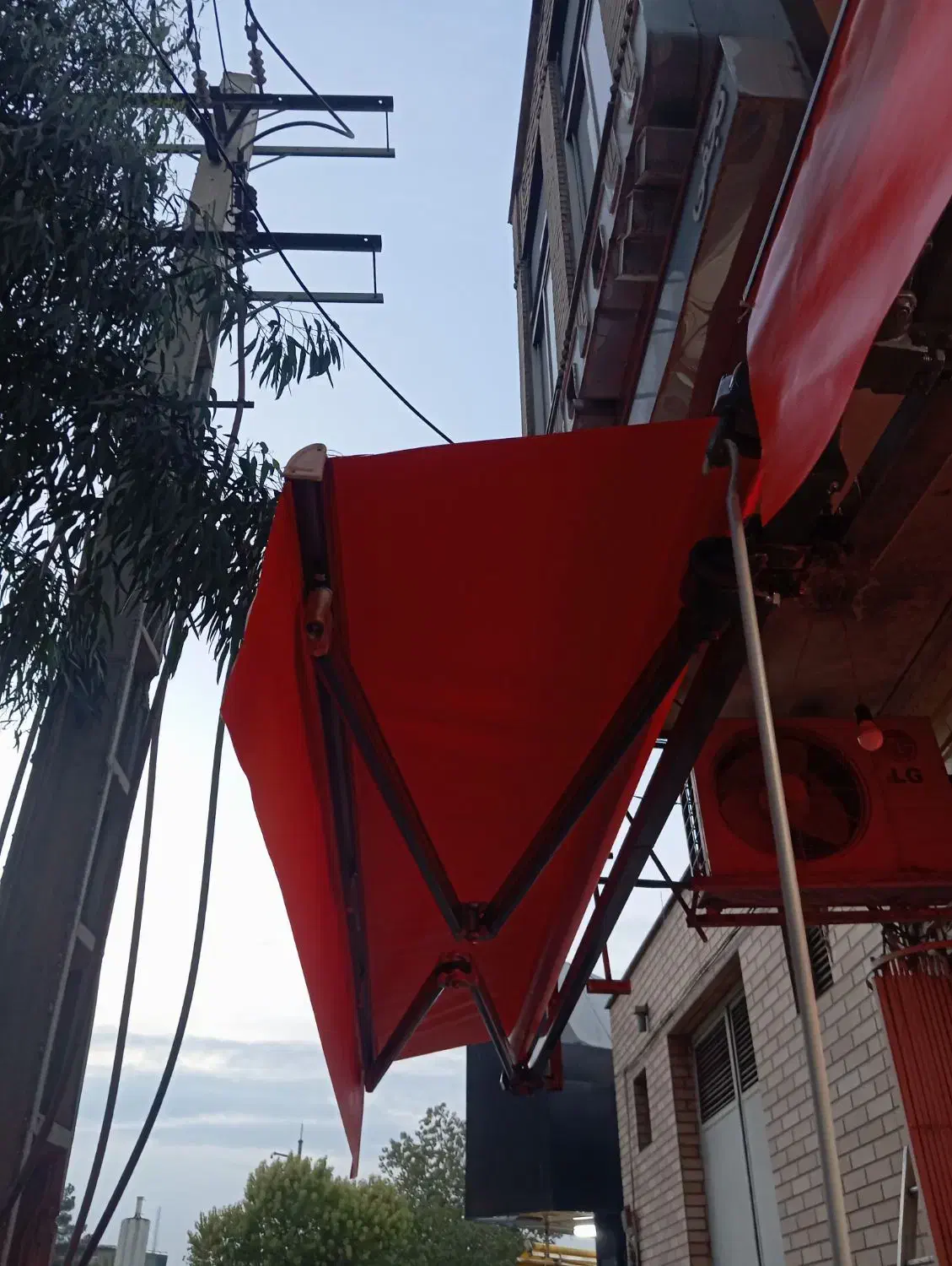 سایه بان دستی وبرقی|خدمات پیشه و مهارت|ساوه, |دیوار