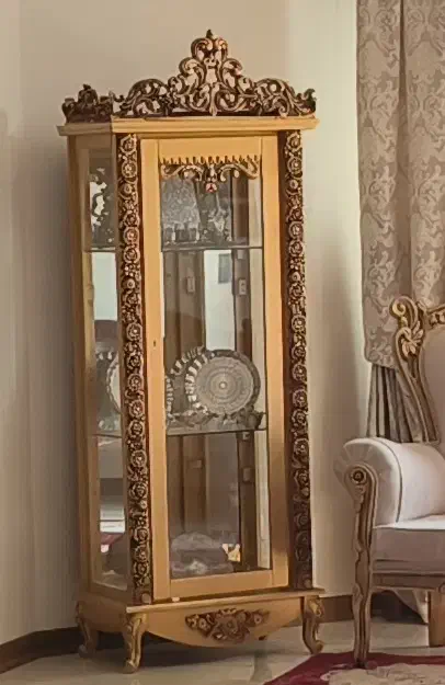 ویترین تمیز هست فقط قفلش خرابه|بوفه، ویترین، کنسول|خمینیشهر, |دیوار