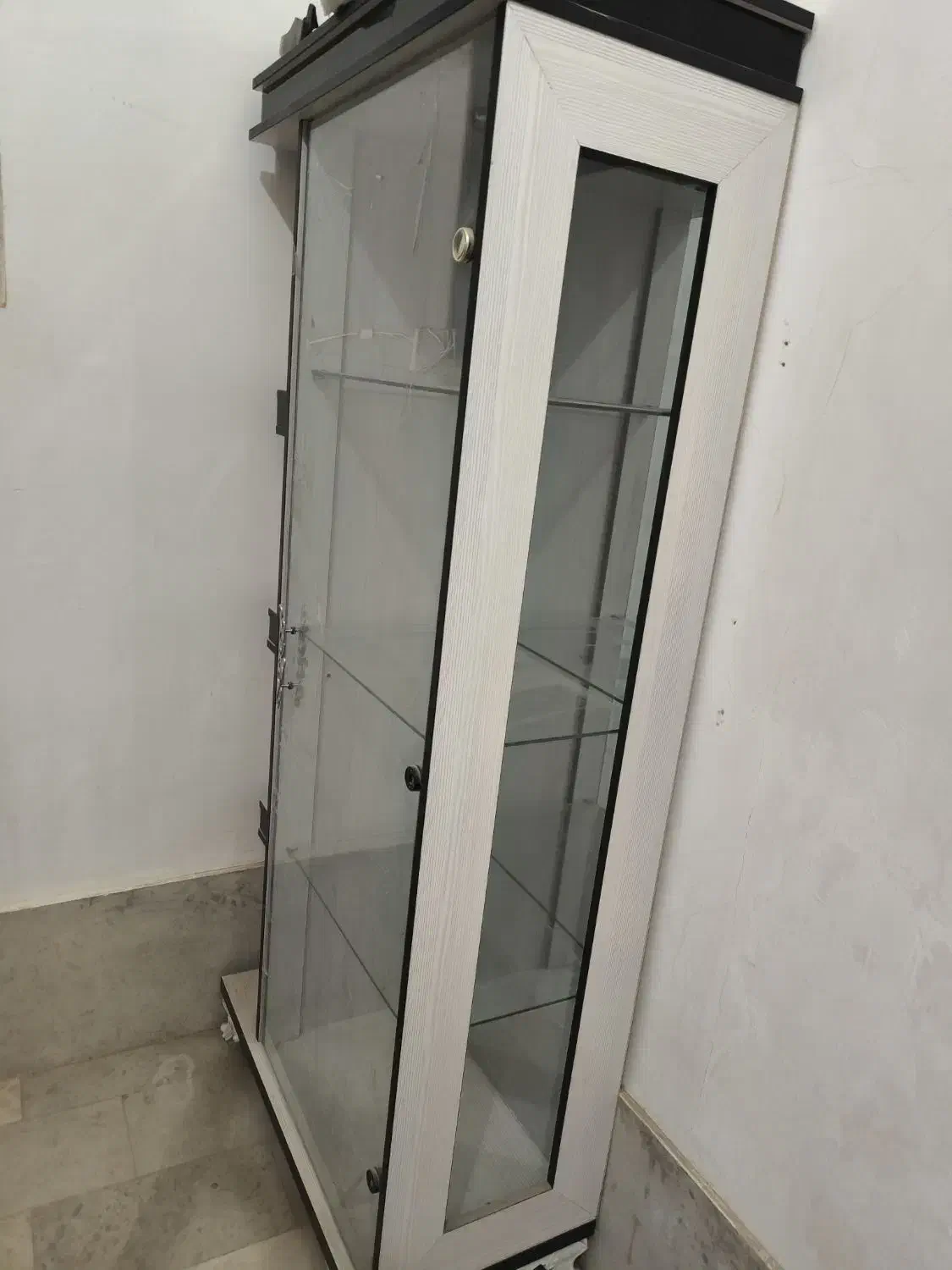 گنجه|بوفه، ویترین، کنسول|سرخس, |دیوار