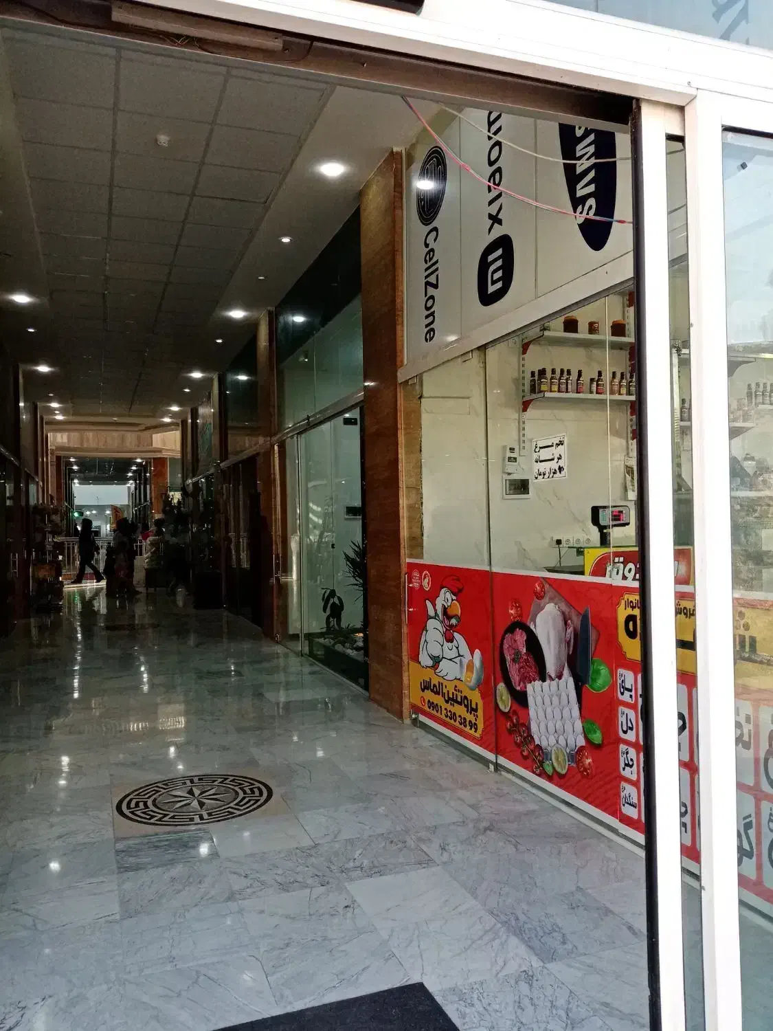 فروش یک باب مغازه ۱۷متری در قلب خیابان مطهری|فروش مغازه و غرفه|رشت, حاجی آباد|دیوار