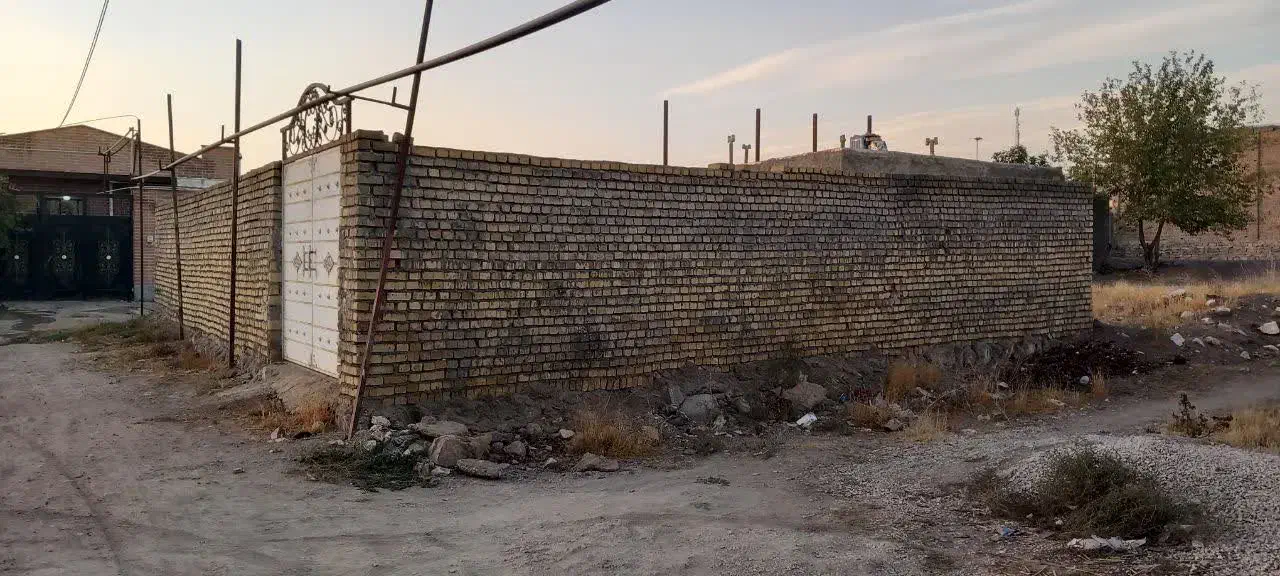 زمین  چهار دیواری ۱۲متر بحر  از دو طرف   گلزرد|فروش زمین و ملک کلنگی|نهاوند, |دیوار