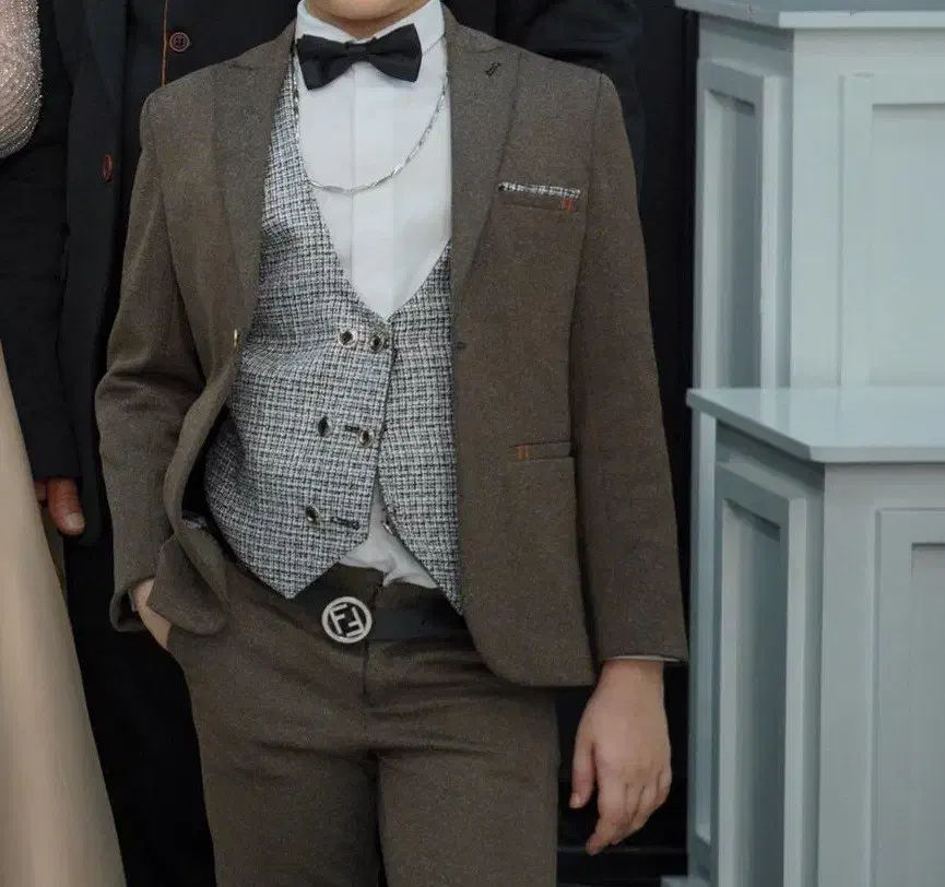 کت شلوار|کفش و لباس بچه|رشت, شکار اسطلخ|دیوار