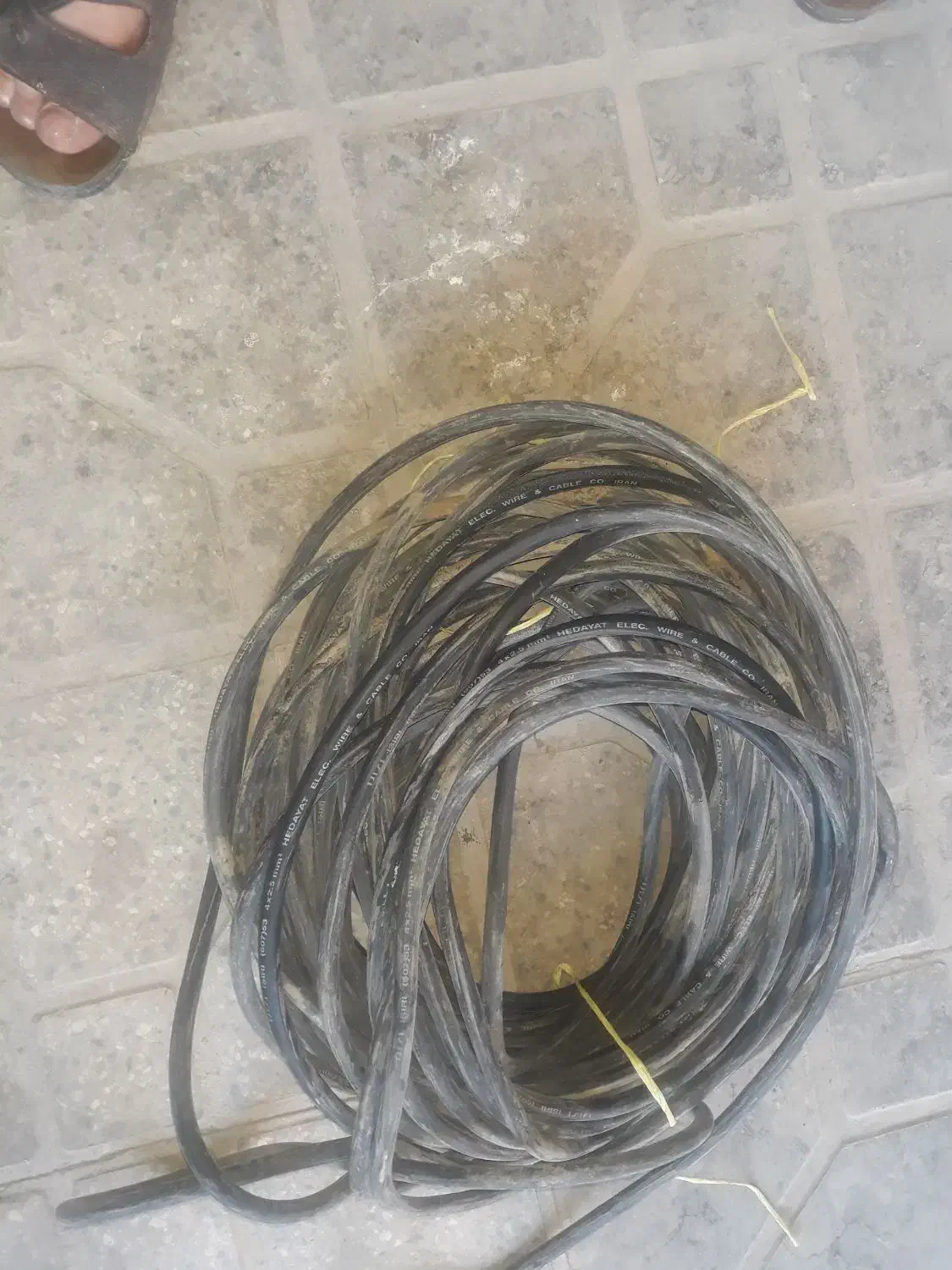 کابل برق|ابزارآلات|اصفهان, بهارستان|دیوار