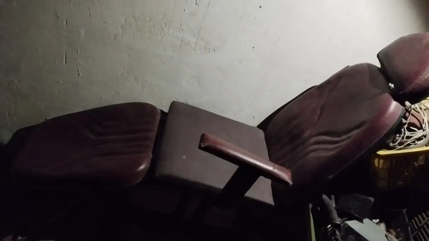 صندلی آرایشگاه|آرایشگاه و سالنهای زیبایی|زنجان, |دیوار