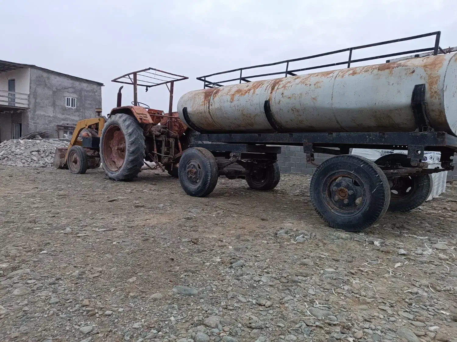 تراکتور با تانکر آب و بیل جلو 4جک|خودرو سنگین|گمیشان, |دیوار