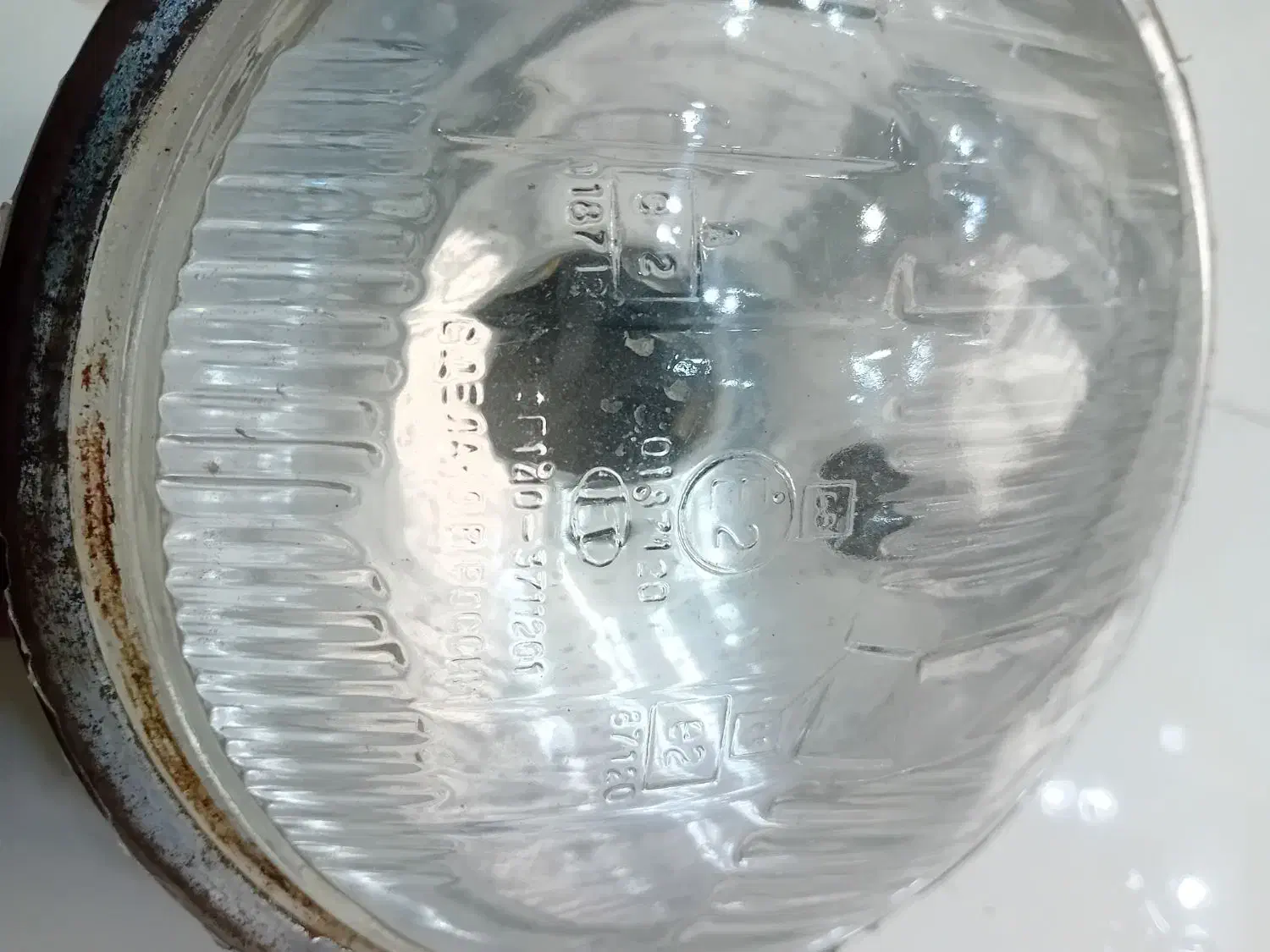 کله چراغ موتور ایژروستا|قطعات یدکی و لوازم جانبی|یزد, |دیوار