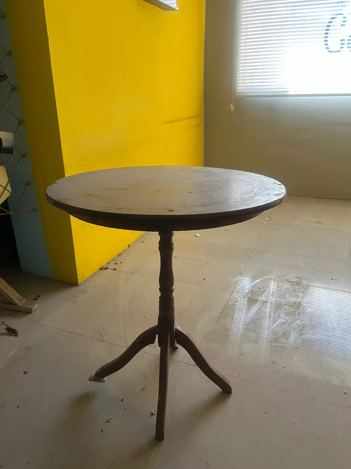 میز ونیمکت ساعت تابلو زنگ|صندلی و نیمکت|تربت‌حیدریه, شهرک ولیعصر|دیوار